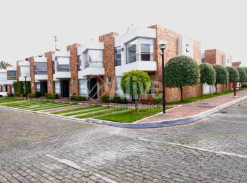Casa de 3 habitaciones, Quito · Casa de Venta Valle de Los Chillos Jardines de San Luis I