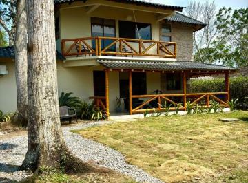 Casa de 4 habitaciones, Santa Elena · Casa Campestre en Olón Amoblada | Inversión con Gran Plusvalía