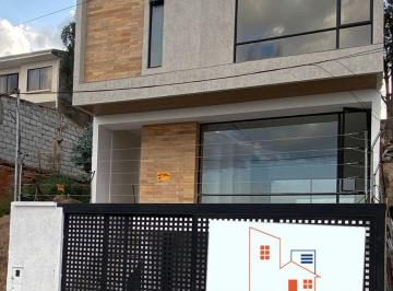 Casa de 3 habitaciones, Cuenca · Casa de Venta en Zona Residencial Sector Misicata C1568