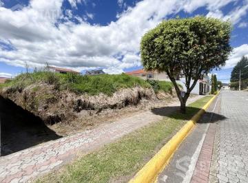 Terreno / Lote · 303m² · Venta de Terreno en de Urbanización Sector Fajardo - Cerca Al Estadio Independiente del Valle