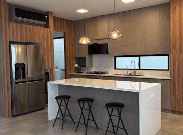 Casa de 3 habitaciones, Guayaquil · Casa Amoblada en Alquiler en Punta Esmeralda