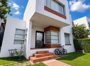 Casa de 3 habitaciones, Quito · Espectacular Casa de Lujo en Renta – La Viña, Tumbaco