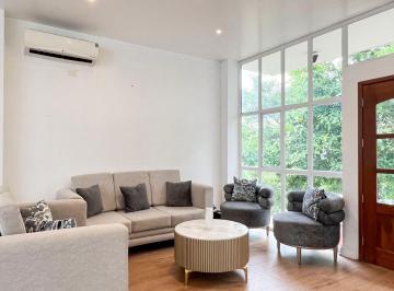 Casa · 106m² · 1 Habitación · 2 Estacionamientos · Casa en Lago de Capeira