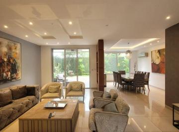 Casa de 5 habitaciones, Guayaquil · Casa de Venta en Urbanización Vista Sol