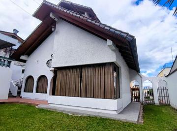 Casa de 4 habitaciones, Quito · Arriendo Casa 4 Dorm. El Bosque