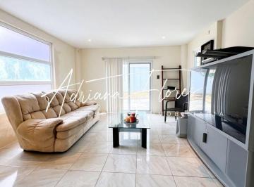 Casa de 4 habitaciones, Guayaquil · Exclusiva Vivienda en Urbanización Vista Al Parque – Samborondón