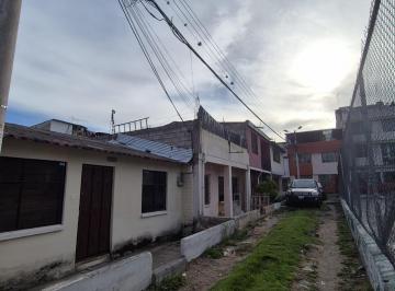 Casa de 2 habitaciones, Quito · Se Vende Casa en Carapungo