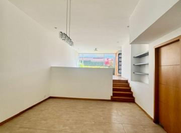 Casa de 3 habitaciones, Quito · En El Corazon de Cumbaya: 3 Dorm., 3 1/2 Banios. Impecalbe $215.000