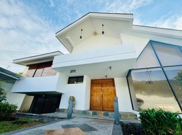 Casa · 465m² · 4 Habitaciones · Casa en Venta y Renta Ideal Para Vivienda o Negocio Comercial