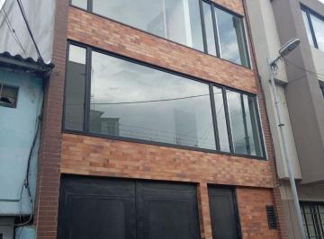 Casa de 2 habitaciones, Quito · Venta de Casa Independiente en Cumbaya