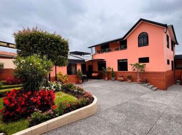 Casa de 4 habitaciones, Quito · Venta Casa Sector Quito Norte