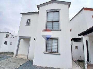 Casa · 100m² · 2 Habitaciones · 2 Estacionamientos · Venta Casa 2 Dorm. La Rioja La Mancha