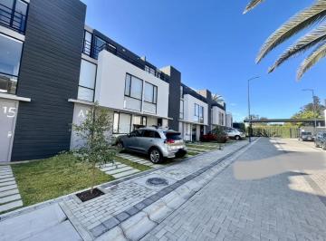 Casa de 3 habitaciones, Quito · Casa en Tumbaco