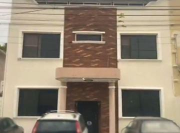 Casa de 5 habitaciones, Guayaquil · Casa en Venta en Samborondón, Urb. Las Riberas - N. Dorado