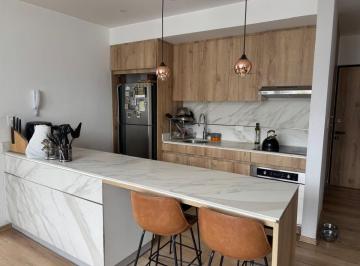 Suite de 1 habitación, Quito · Suite Flamante Luminosa Baño y Medio de 52 m² en Venta en La Coruña, Como Nueva (3 Años)
