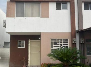 Casa de 3 habitaciones, Guayaquil · Oportunidad! Casa en Venta de Ciudad Santiago, Vía a Daule
