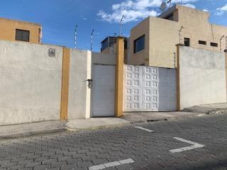Casa · 178m² · 4 Habitaciones · 3 Estacionamientos · Conjunto Cielito Lindo 2 Hermosa / Pomasqui / Negociable