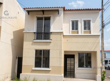 Casa · 106m² · 3 Habitaciones · 3 Estacionamientos · Alquiler Casa Urb. La Gran Vittoria Etapa Violetta Via Salitre, Daule 3 Dorm., J. C.