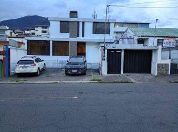 Casa de 12 habitaciones, Quito · Venta Casa Zona Comercial Calle Brasil