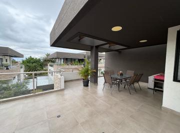Casa · 217m² · 3 Habitaciones · Casa - Ruta Viva