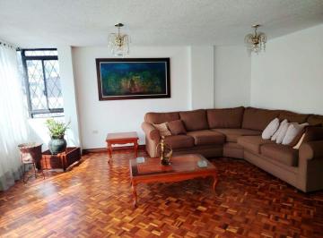 Departamento de 4 habitaciones, Quito · Departamento en Renta El Batan