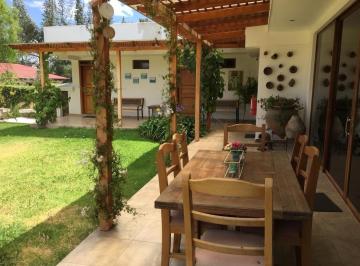 Casa · 350m² · 8 Habitaciones · 4 Estacionamientos · En Renta Propiedad Apta Para Casa de Reposo
