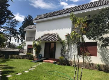 Casa · 600m² · 6 Habitaciones · 8 Estacionamientos · Venta Excelente Casa