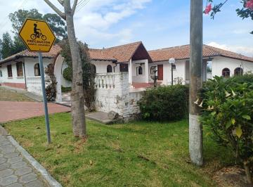Hacienda-Quinta · 770m² · 3 Habitaciones · 10 Estacionamientos · Quinta de Lujo en Venta La Morita Alta 18.700 m² Terreno Plano con Piscinas y Cancha