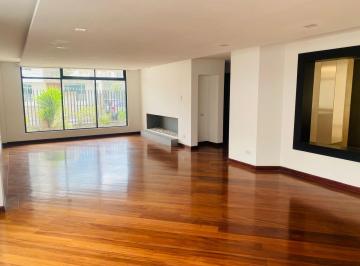 Departamento · 240m² · 3 Habitaciones · 2 Estacionamientos · Venta Lindo Departamento Urbanizacion El Condado
