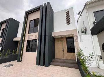 Casa · 155m² · 4 Habitaciones · 2 Estacionamientos · Venta Casa por Estrenar 4 Dorm. en Urbanizacion Mallorca Village Via a Salitre