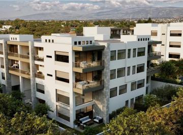 Departamento · 218m² · 4 Habitaciones · 3 Estacionamientos · La Viña – Cumbayá 236.65 m² Apartamento en Venta 4 Habitaciones Dúplex con Jardín