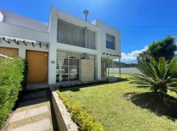 Casa de 4 habitaciones, Quito · Casa Iluminada con 396 m² Terreno Hermoso Jardín, 3 Recámaras en Venta Nayón - Tanda