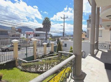 Casa de 4 habitaciones, Quito · Venta Casa Urb. El Condado