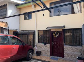 Casa · 380m² · 4 Habitaciones · 2 Estacionamientos · Venta Casa San Carlos, a Una Cuadra Parque Ingles 4 Dorm.