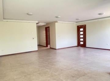 Casa de 3 habitaciones, Quito · Casa en Venta, Dentro de Urb. en El Corazón de Cumbayá $255.874