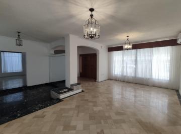 Casa · 468m² · 5 Habitaciones · 3 Estacionamientos · Casa en Venta Super Amplia y Excelentes Acabados en Urb. Puerto Azul