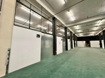 Bodega-Galpón · Bodegas de Renta y Venta en Plaza Comercial