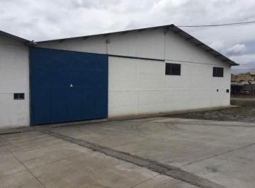 Bodega-Galpón , Quito · Renta Bodega Dentro de Conjunto de Bodegas 832 m Más 40 m Oficinas