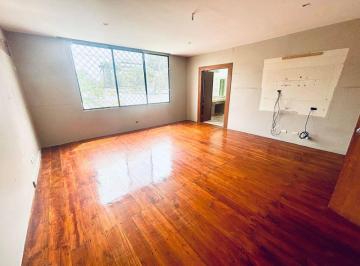 Casa de 3 habitaciones, Guayaquil · Vendo o Alquilo Casa Comercial Urdesa Central