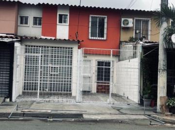 Casa de 3 habitaciones, Guayaquil · Vendo Villa Mucho Lote 2 Norte de Guayaquil