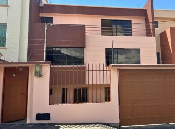 Casa de 4 habitaciones, Quito · Casa con 234 m² de Terreno y 4 Habitaciones en Venta en Pomasqui