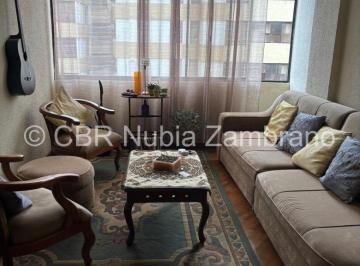 Departamento de 3 habitaciones, Quito · Departamento en Conjuntno con Seguridad, 3 Dorm., 2 Baños, Parqueadero, Sector La Ofelia
