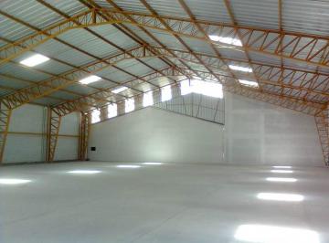 Bodega-Galpón · 832m² · 1 Habitación · 2 Estacionamientos · Calderón, de Oportunidad Bodega en Renta, 832 m²