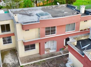 Casa de 3 habitaciones, Quito · Casa en Venta en La Armenia 1 208.91 m²