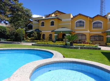 Casa de 4 habitaciones, Quito · Vendo Casa Sector Paseo San Francisco Cumbaya