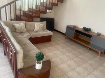 Casa de 5 habitaciones, Salinas · Amplia, Clasica y Acogedora Casa en Chipipe a Una Cuadra del Mar