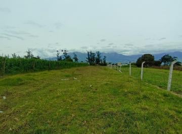 Terreno / Lote · 200m² · Lotes de Terreno de Venta en Atuntaqui