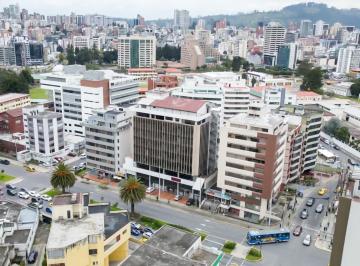 Oficina comercial · 408m² · 7 Estacionamientos · Oficina en Renta