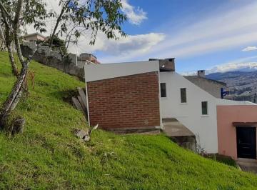 Terreno / Lote · 179m² · 3 Habitaciones · Venta de Terreno con Casa en Alma Lojana, Puengasi