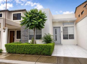 Casa de 2 habitaciones, Guayaquil · Casa en Venta en La Joya Etapa Esmeralda, 2 Dorm., 2 Baños, 70 m²